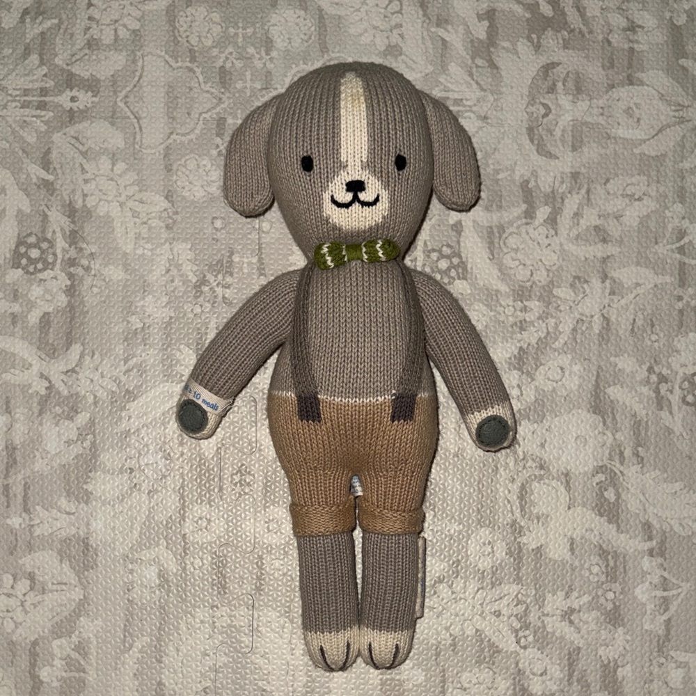 Cuddle + Kind Noah the Dog